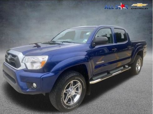Used 2014 Toyota Tacoma PreRunner w/ SR5 Package RWD image 1