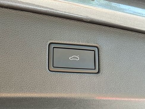 Certified 2024 Volkswagen Tiguan SE R-Line image 19