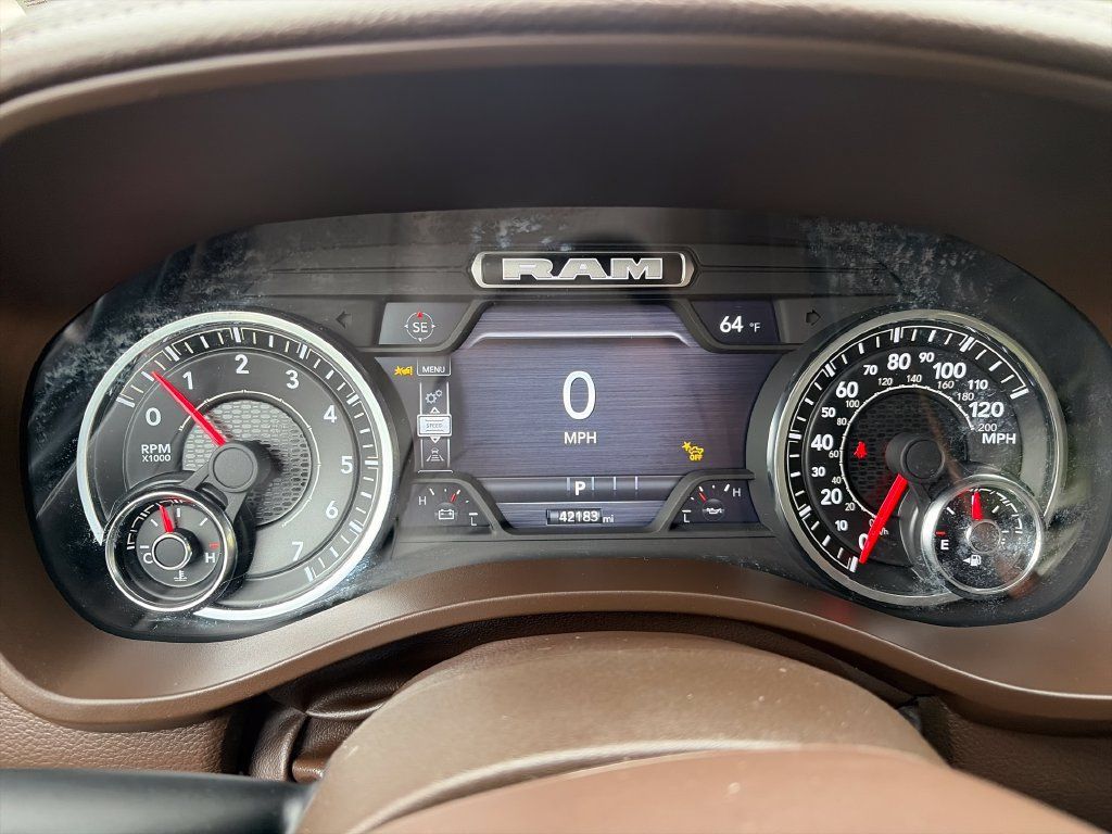 Used 2025 RAM 1500 Laramie AWD/4WD image 16