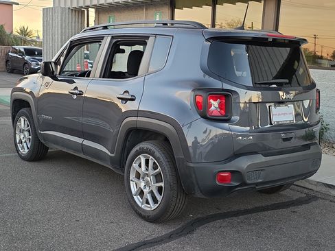 Used 2022 Jeep Renegade Latitude image 5