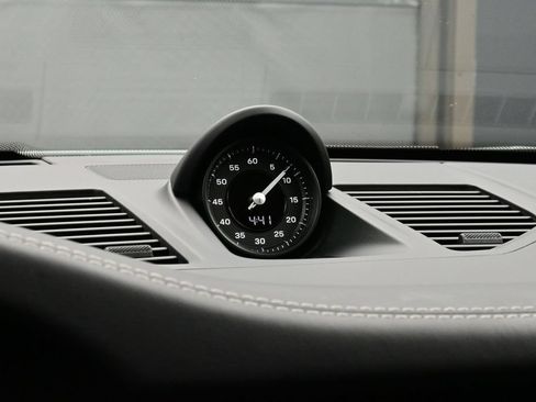 Certified 2025 Porsche 911 Carrera GTS RWD image 12