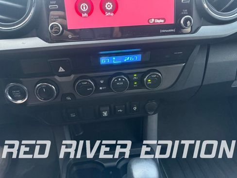 Used 2021 Toyota Tacoma TRD Off-Road image 19