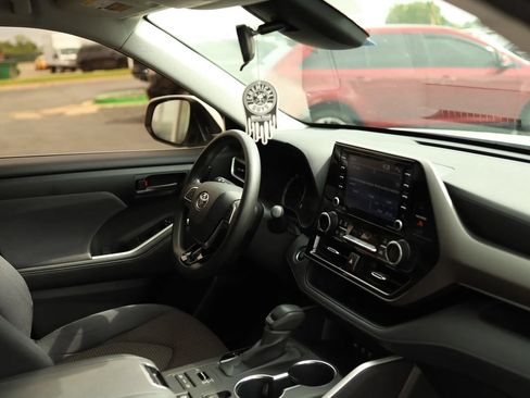 Used 2020 Toyota Highlander L AWD/4WD image 55