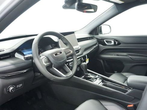 New 2026 Jeep Compass Latitude image 31