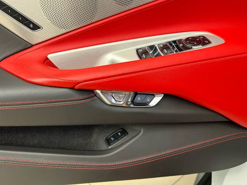 Used 2024 Chevrolet Corvette Stingray Premium Conv w/ Z51 Performance Package image 16