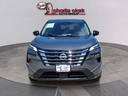 Used 2024 Nissan Rogue S FWD image 8