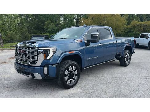 Certified 2026 GMC Sierra 2500 Denali w/ Denali Reserve Package AWD/4WD image 4