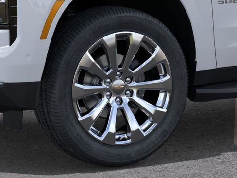 New 2026 Chevrolet Suburban Premier AWD/4WD image 9