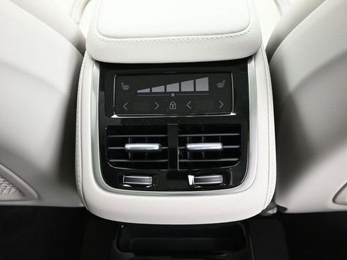New 2026 Volvo XC90 B6 Ultra w/ Lounge Package AWD/4WD image 31