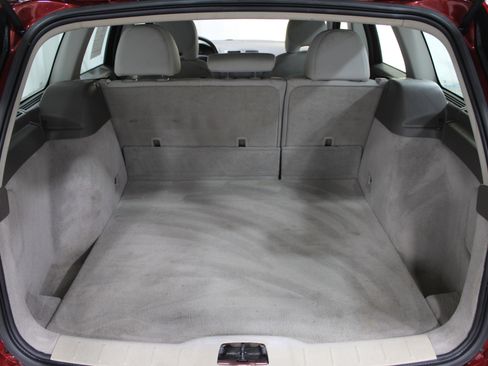 Used 2011 Volvo V50 T5 image 19