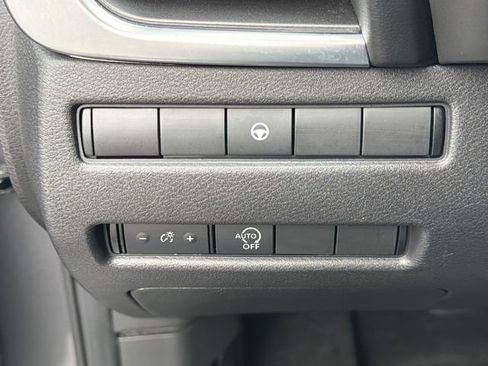 Certified 2023 Nissan Rogue SV image 17