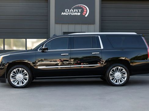Used 2015 Cadillac Escalade ESV Platinum AWD/4WD image 4