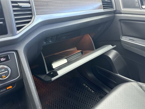 Used 2018 Volkswagen Atlas SE image 26