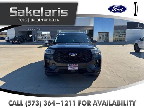 Certified 2025 Ford Explorer ST-Line AWD/4WD image 2