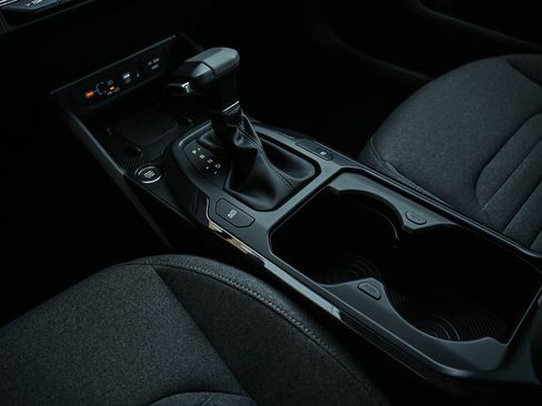 New 2025 Kia K4 EX image 24