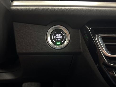 Used 2024 Chevrolet Traverse LT w/ Trailering Package image 15