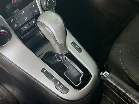 Used 2016 Chevrolet Cruze LT w/ Technology Package FWD image 23