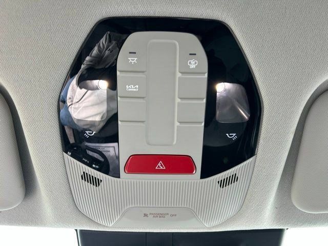 Used 2025 Kia K4 FWD image 36