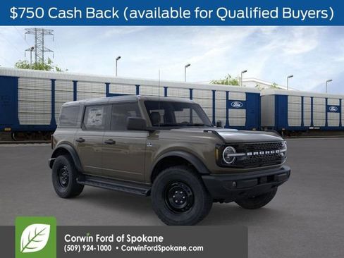 New 2026 Ford Bronco Outer Banks w/ Black Appearance Package image 1