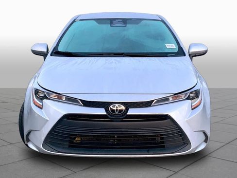 Used 2024 Toyota Corolla LE FWD image 4