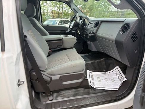 Used 2014 Ford F550 4x4 Regular Cab Super Duty image 12