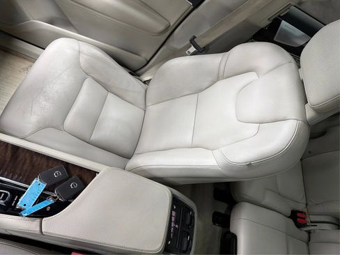 Used 2016 Volvo XC90 T6 Momentum w/ Momentum Plus Package AWD/4WD image 38