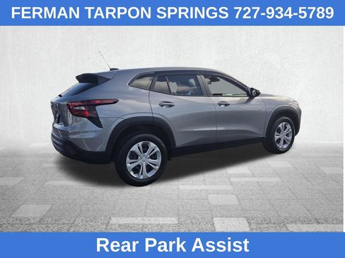 Used 2025 Chevrolet Trax LS w/ Driver Confidence Package FWD image 11