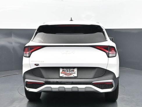 Used 2023 Kia Sportage EX FWD image 5
