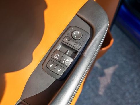 Used 2016 Dodge Challenger SRT Hellcat image 19