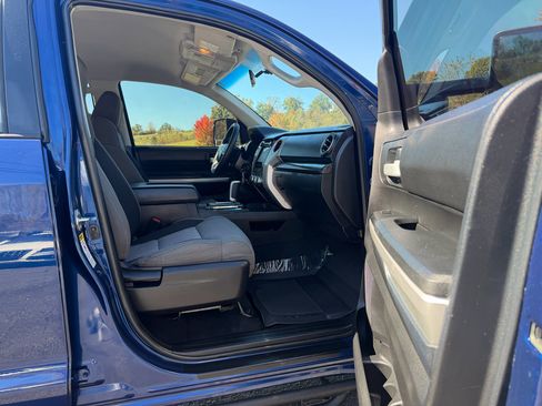 Used 2015 Toyota Tundra SR5 w/ TRD Off Road Package image 27