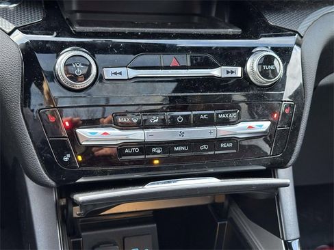 Used 2024 Ford Explorer ST-Line w/ Class IV Trailer Tow Package image 10