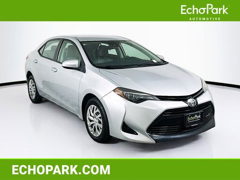 Used 2018 Toyota Corolla LE FWD image 1