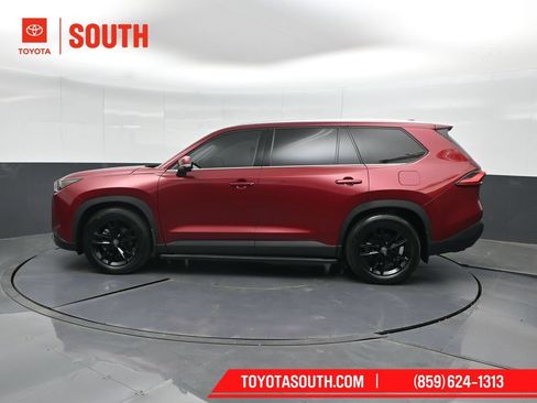 Used 2024 Toyota Grand Highlander AWD image 7