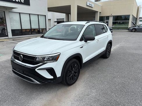 Certified 2022 Volkswagen Taos S image 3