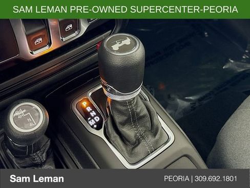 Used 2025 Jeep Wrangler Sport image 16