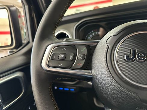 Used 2024 Jeep Wrangler High Altitude image 18