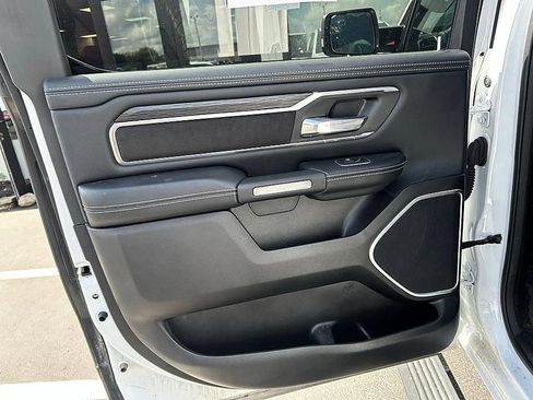 Used 2023 RAM 1500 Laramie AWD/4WD image 7