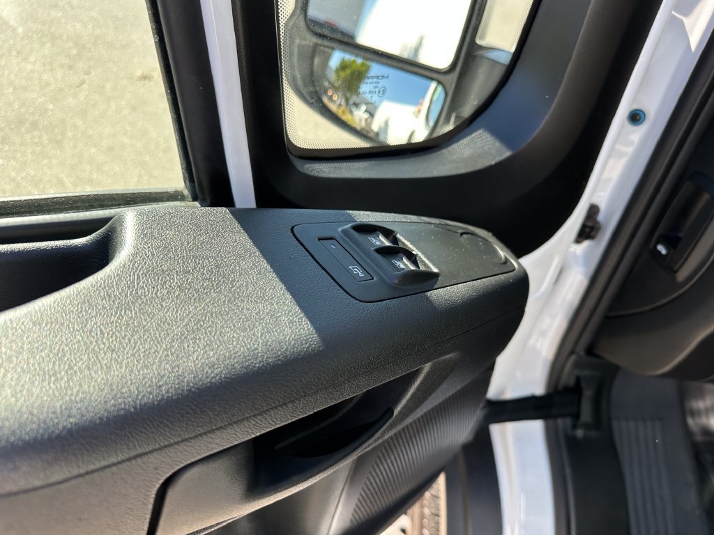Used 2025 RAM ProMaster 2500 w/ U-Haul Equipment Group FWD image 22