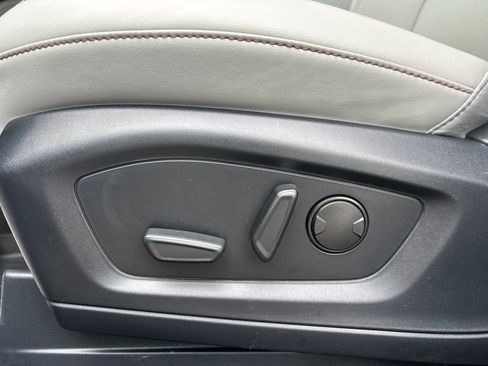 New 2026 Ford Explorer Active w/ Active Comfort Package AWD/4WD image 16