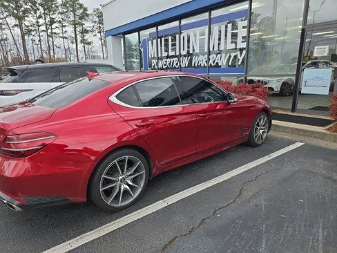 Used 2023 Genesis G70 2.0T image 3
