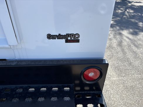 New 2026 Ford F350 XL w/ XL Chrome Package image 12