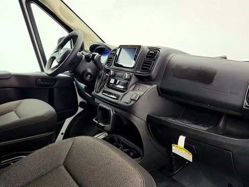 Used 2025 RAM ProMaster 2500 w/ U-Haul Equipment Group FWD image 26