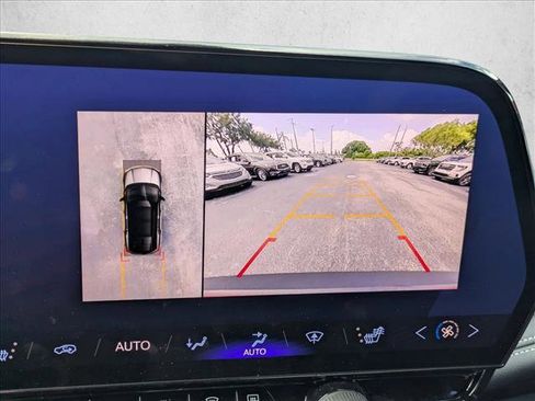 Used 2024 Chevrolet Blazer EV LT image 15