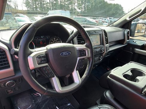 Used 2018 Ford F150 Lariat image 24