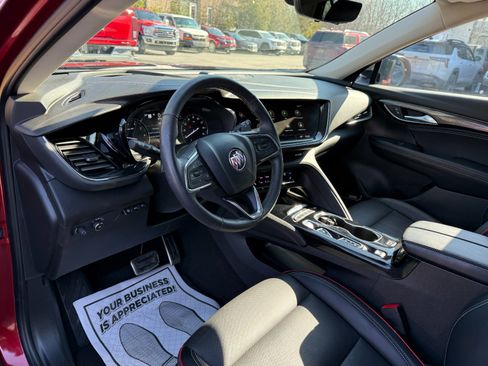 Used 2022 Buick Envision Essence w/ Technology Package II image 13