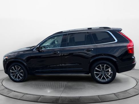 Used 2017 Volvo XC90 T6 Momentum w/ Vision Package AWD/4WD image 4