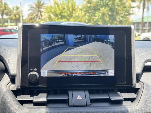 Used 2024 Toyota RAV4 XLE FWD image 23