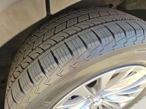 Used 2024 MAZDA CX-90 3.3 Turbo w/ Preferred Plus image 29