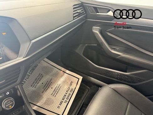 Used 2022 Volkswagen Jetta SE w/ Panoramic Sunroof Package FWD image 33