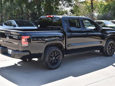 Used 2023 Nissan Frontier SV w/ Midnight Edition Package RWD image 7
